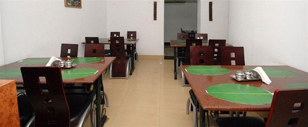 Hotel The New Marrion Bhubaneswar Esterno foto